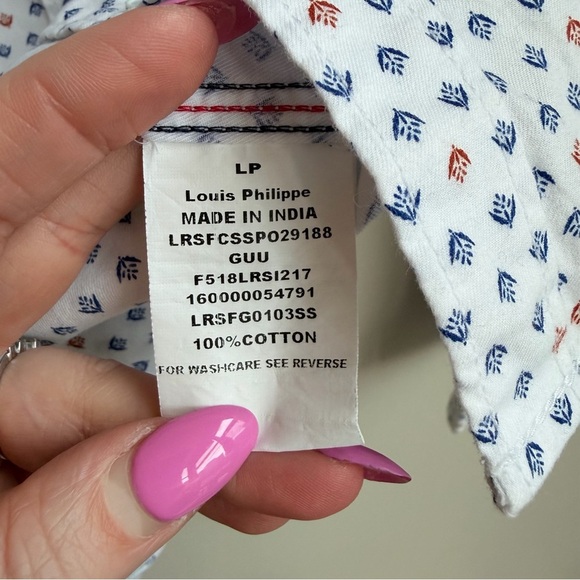 Men's White and Blue Patterned Button Down Shirt - Picture 11 of 13